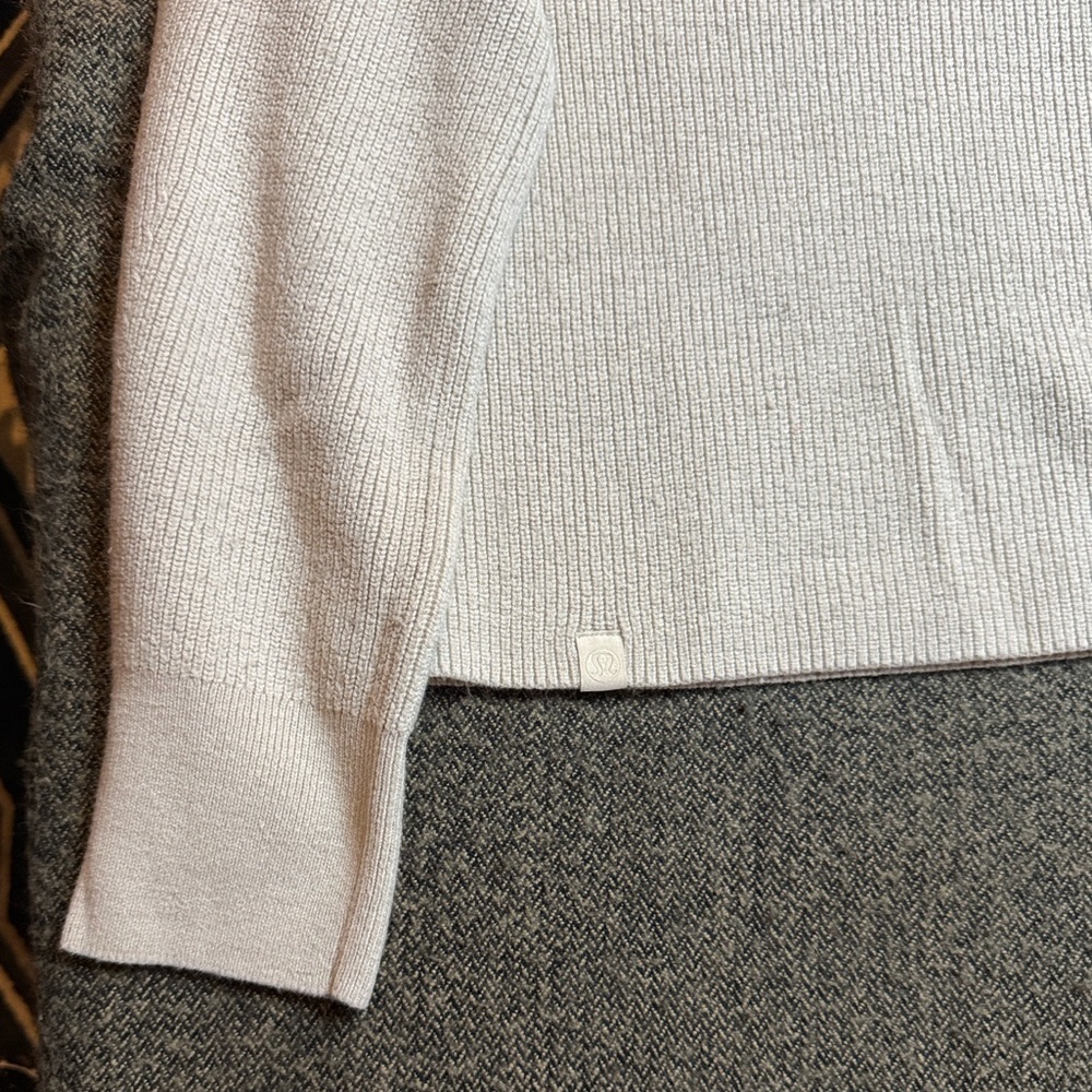 Lululemon Boxy Cotton-Blend Sweater Heathered Bone Cream sz est 8-10 - Picture 9 of 9